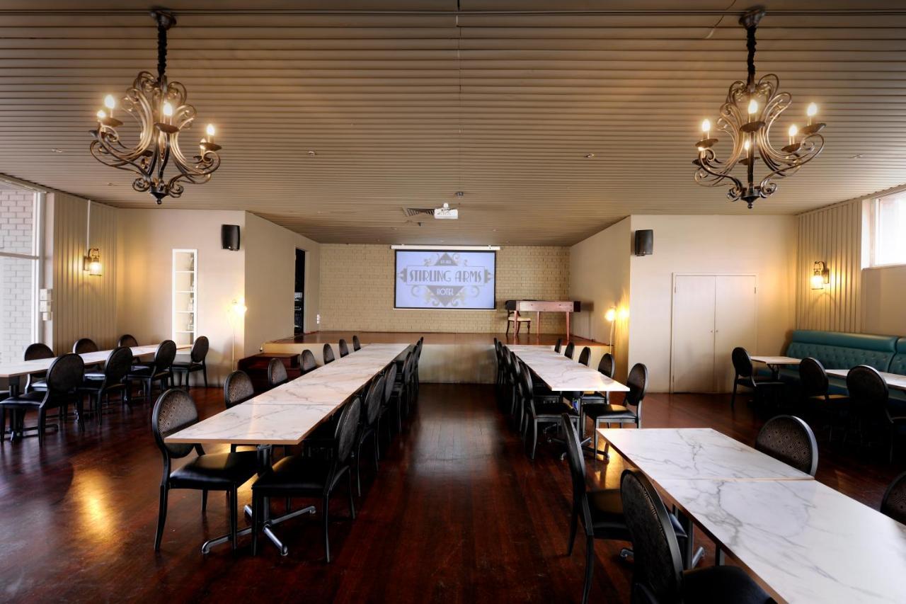 The Stirling Arms Hotel Perth Eksteriør bilde